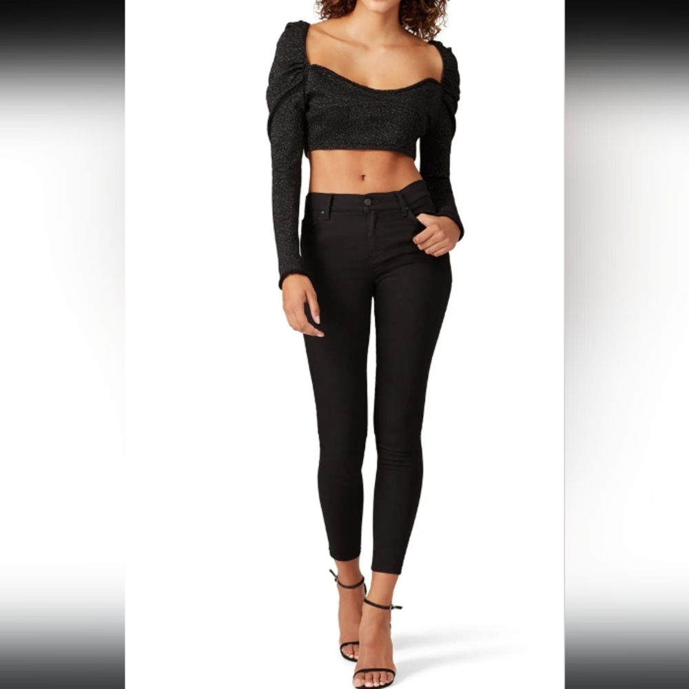 LéRumi Puff Sleeve crop top